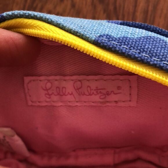 Lily Pulitzer Canvas wristlet & Large shopping bag - Picture 4 of 12